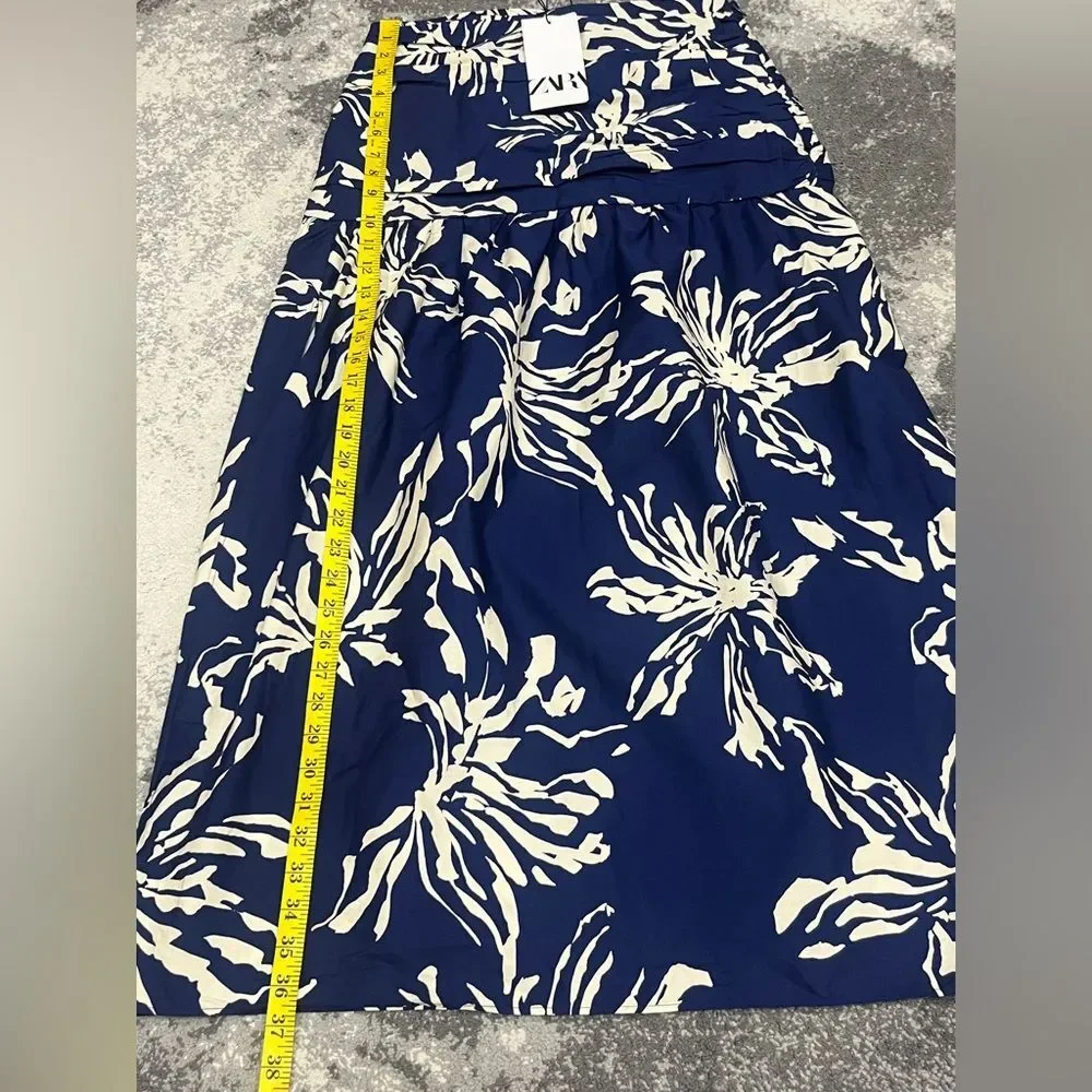 ZARA long skirt in floral print  blue/ivory size M Cotton